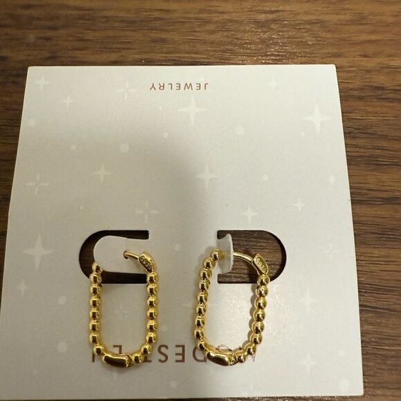 Modest Lu NWT U Shaped Bead Ball Pierced Ear Earrings. 18K Gold Plated. - Picture 4 of 4